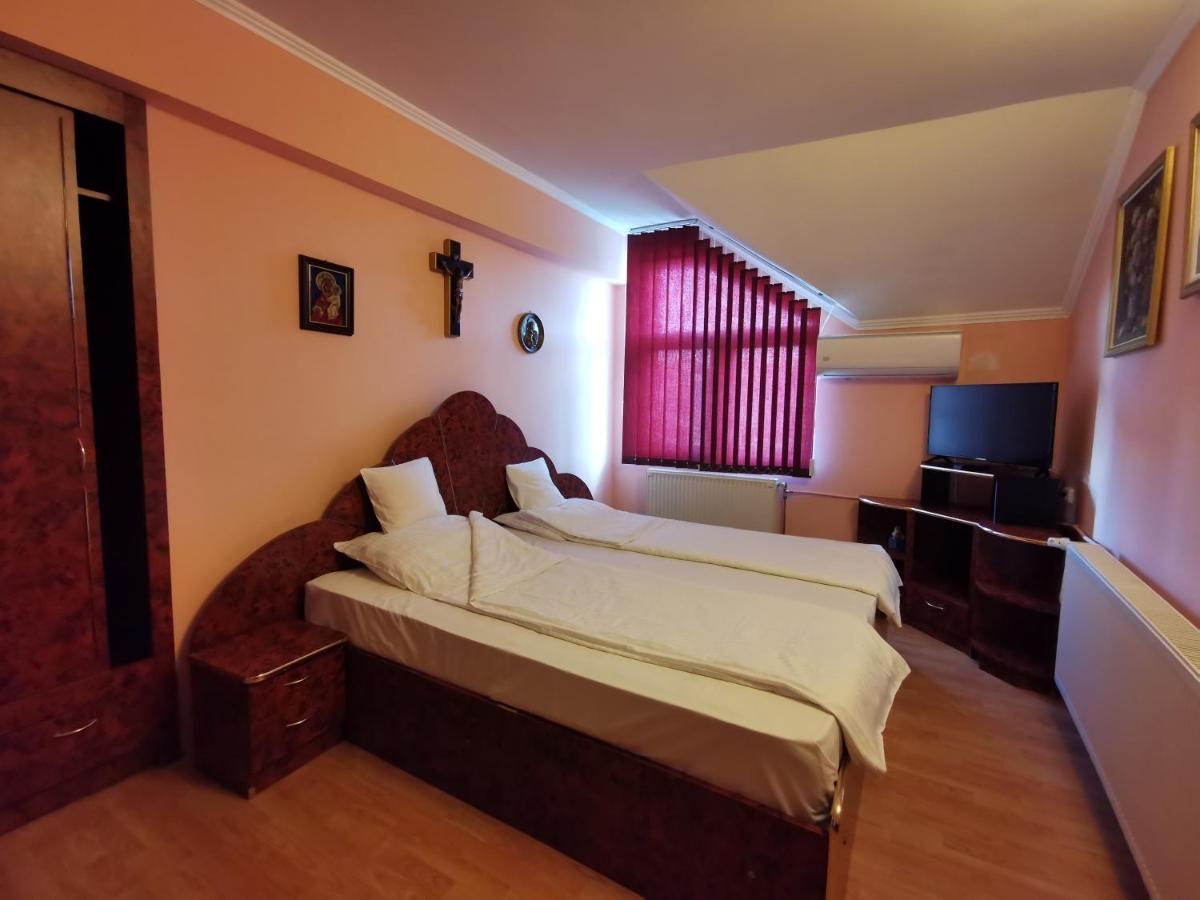Vila Angela Felix Hotel Sînmartin Екстериор снимка