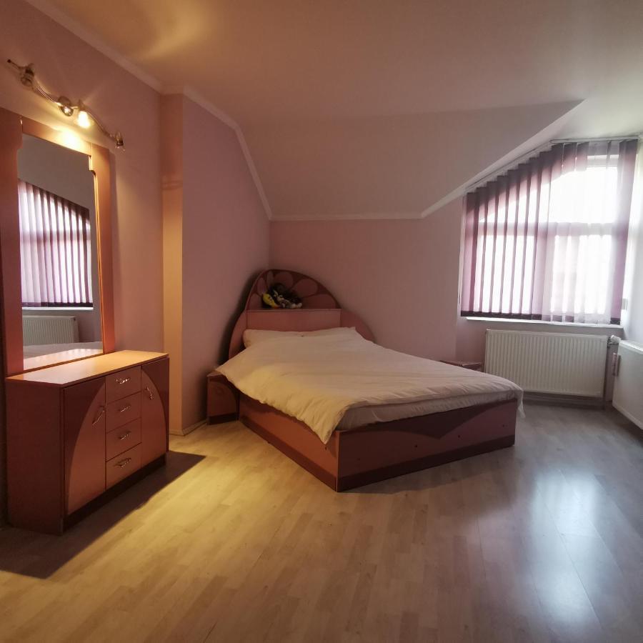 Vila Angela Felix Hotel Sînmartin Екстериор снимка