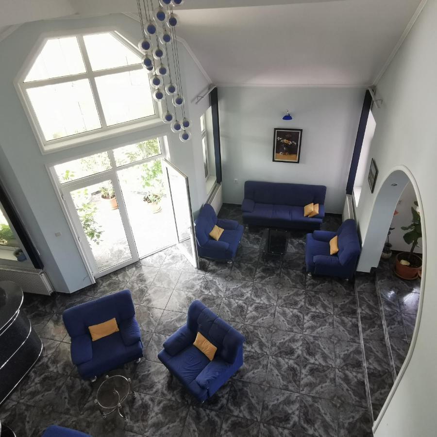 Vila Angela Felix Hotel Sînmartin Екстериор снимка